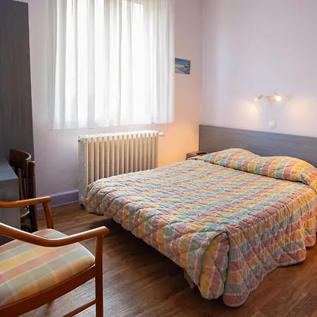Contact Du Ladhof Hotell
